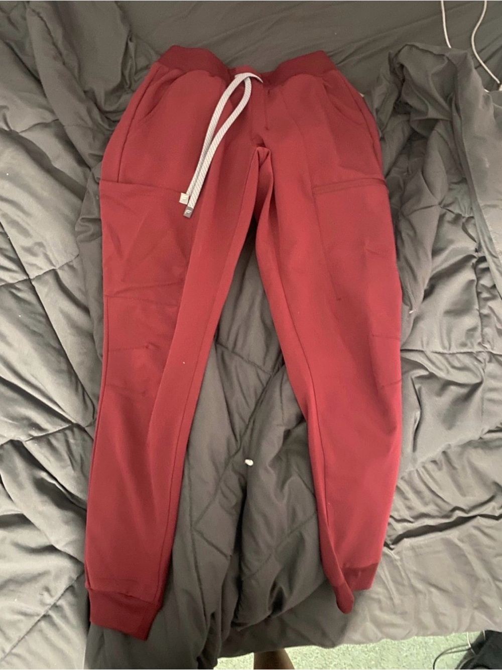 Fabletics womens Maroon scrub set